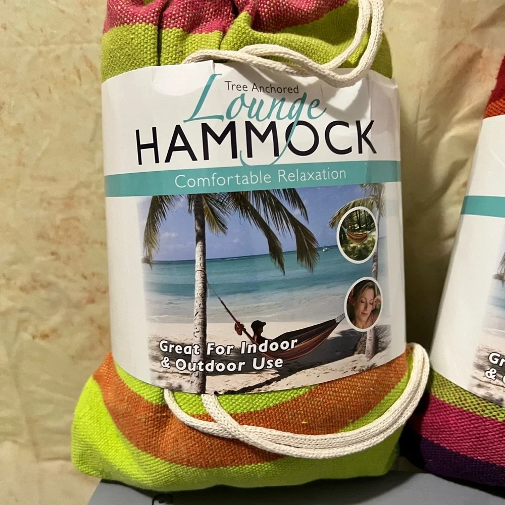 Tree Anchored Lounde
HAMMOCK - Picture 2 of 3